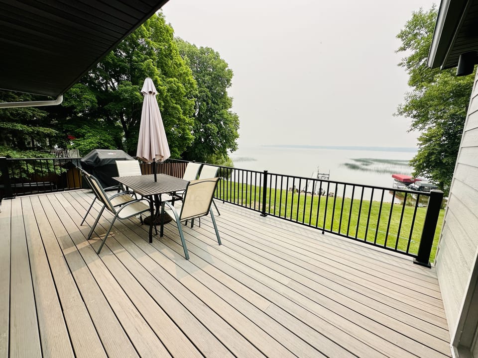 Deck (Gas grill)