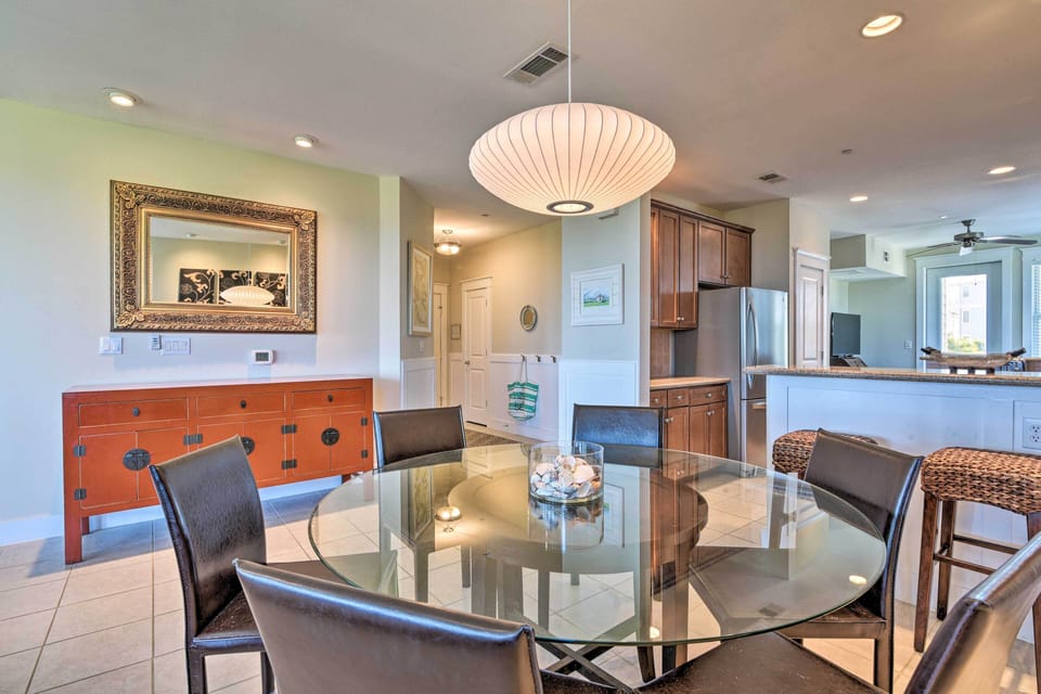 Dining Area | Dishware & Flatware