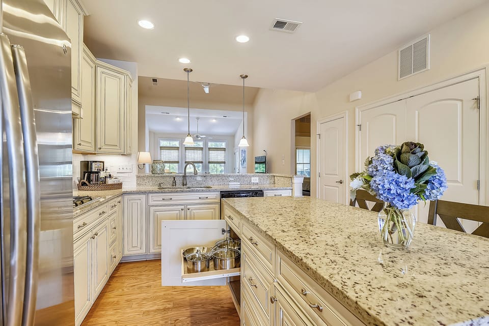 Main Level,Kitchen,