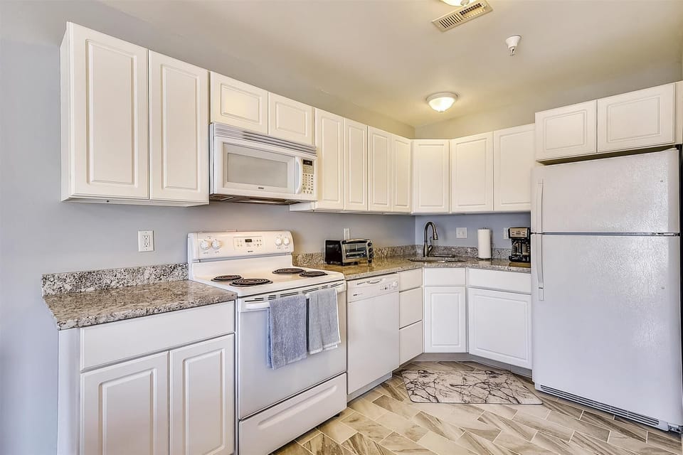 Main Level,Kitchen,