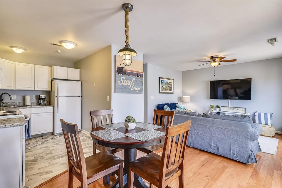 Main Level,Dining Area,