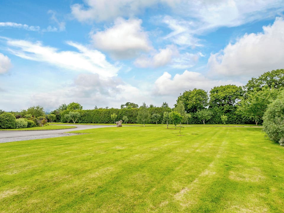 Garden and grounds | The Stables, Draycott, near Cheddar