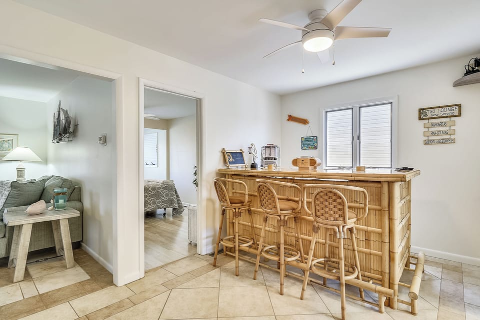 Entry Level,Bar,