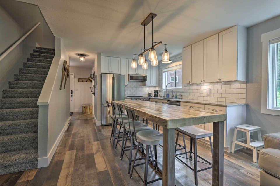 Fully Equipped Kitchen | Dining Area
