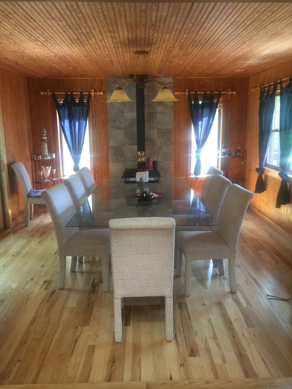  Main level Dining room, seats 8