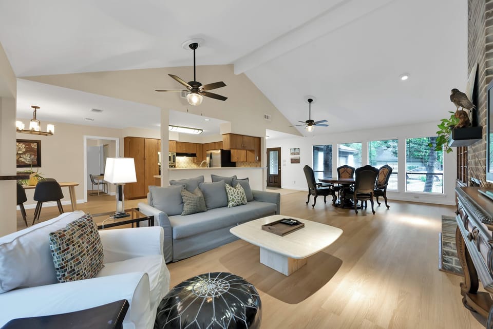 One story open concept