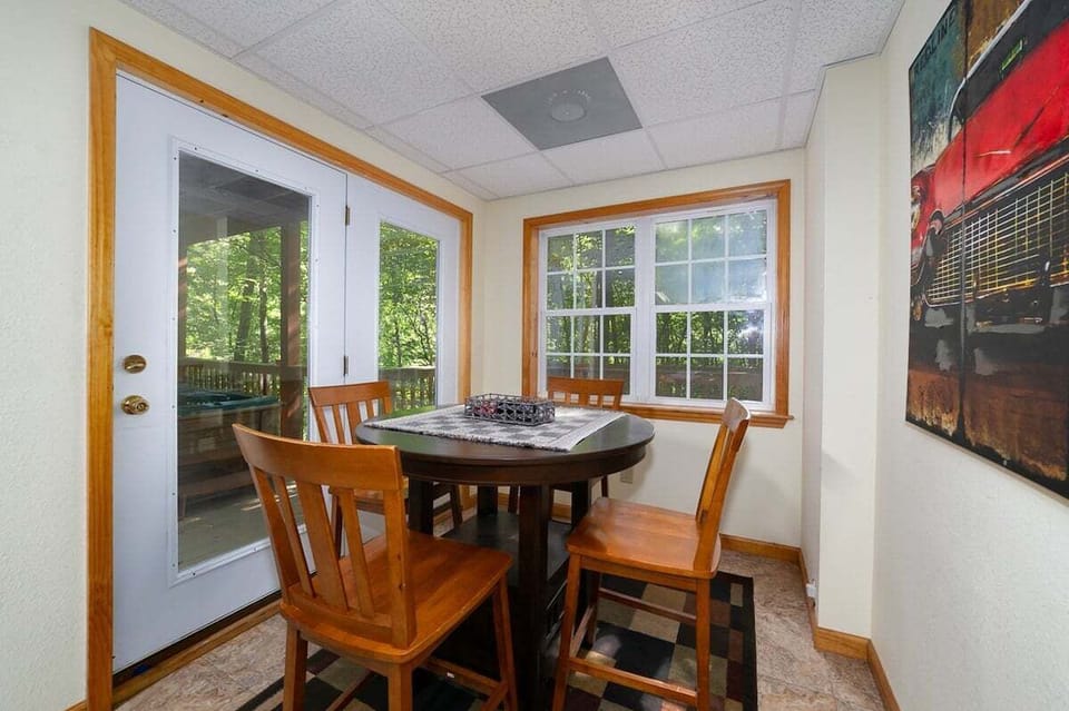 Terrace Level Breakfast Area