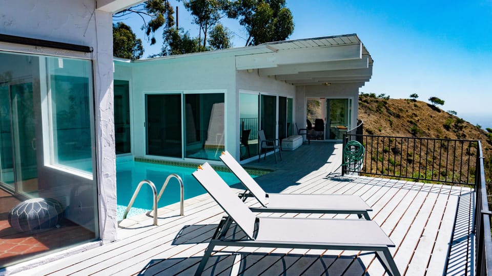 Pool deck