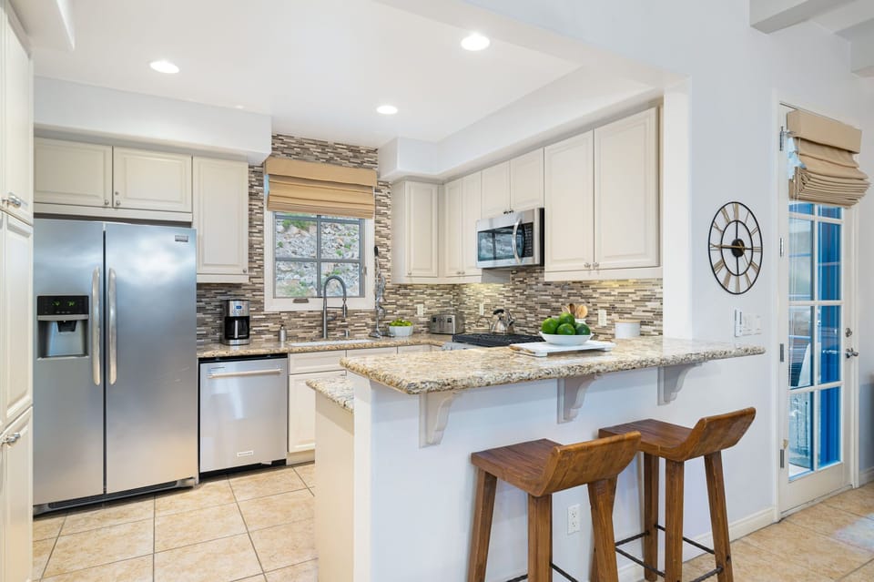 Breakfast bar