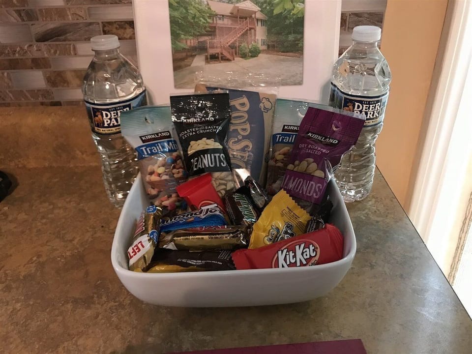 Welcome to Eagles Nest A gift from the Owner available for Each Reservation