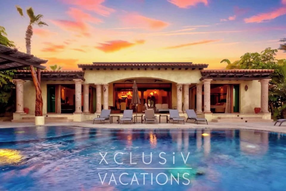 Private pool & ocean view