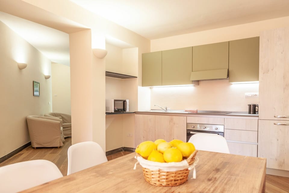Dining Room, Kitchen