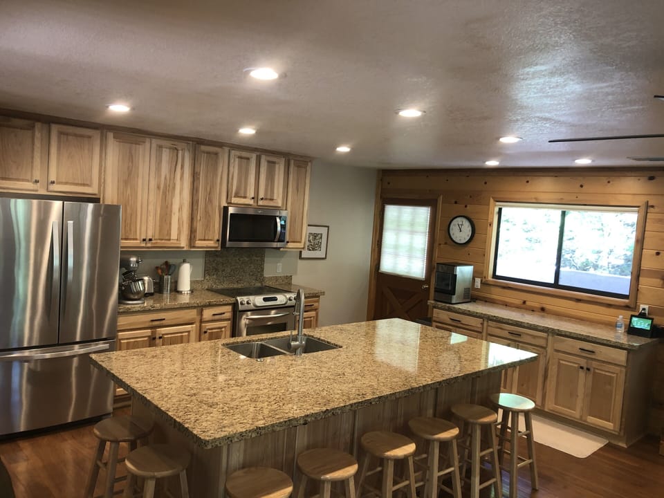 Huge kitchen to make delicious meals together 