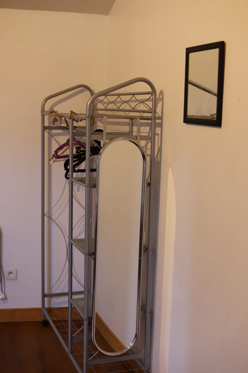 Gite 3 Triple bedroom wardrobe area