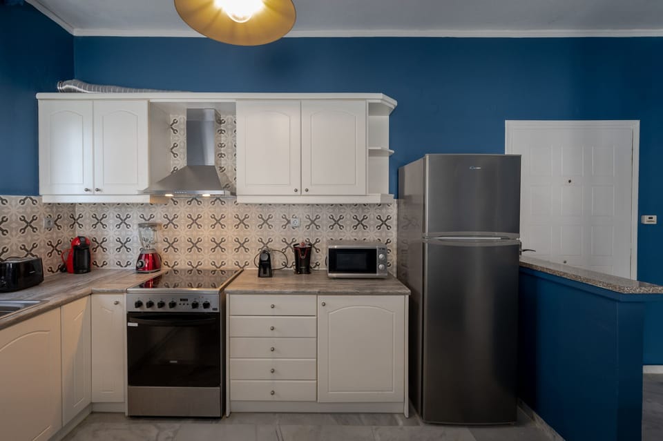 Spyros apartment 3, Platanes Rethymno Crete, kitchen