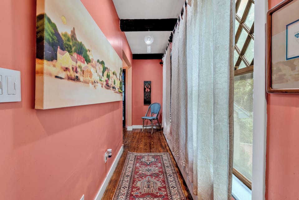 Hall to Kitchen