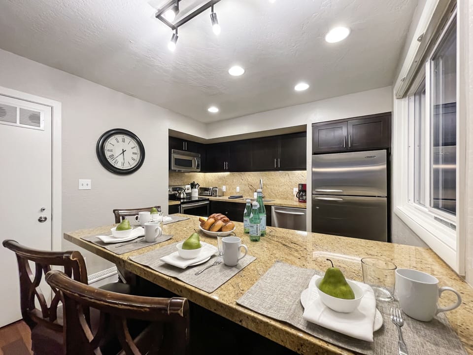 3 additional spots to sit down for a meal or a quick snack at the kitchen island