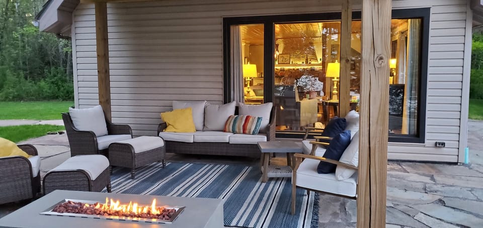 Fire table and outdoor patio 