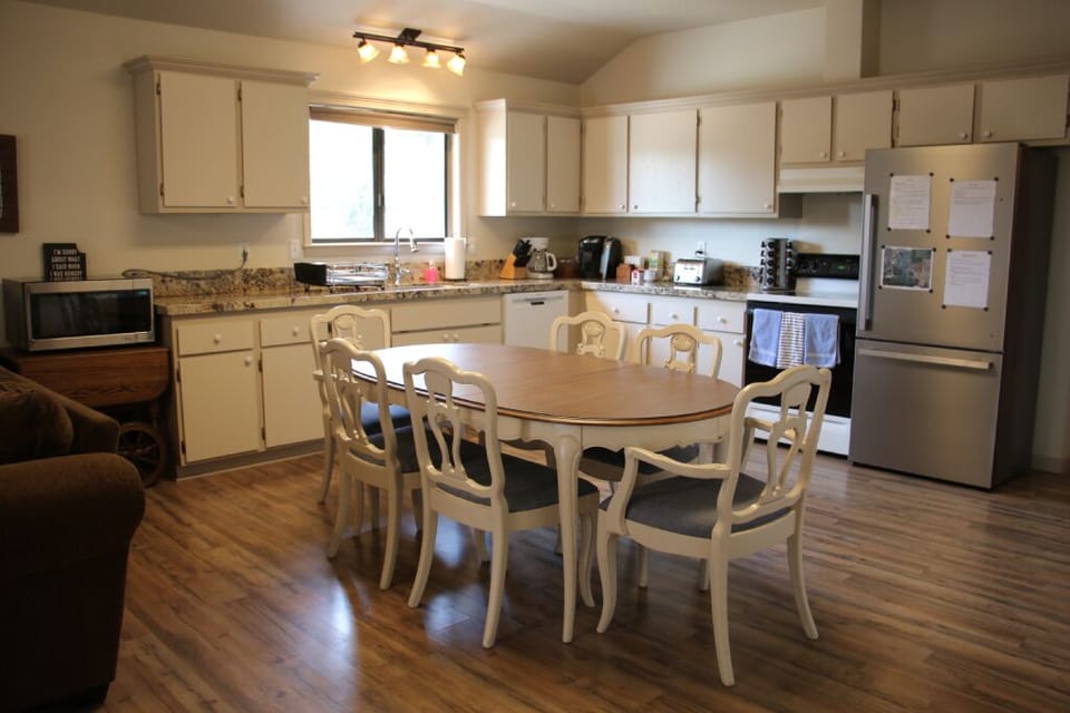 Upstairs fully-stocked kitchen with spices and Keurig coffee maker! 