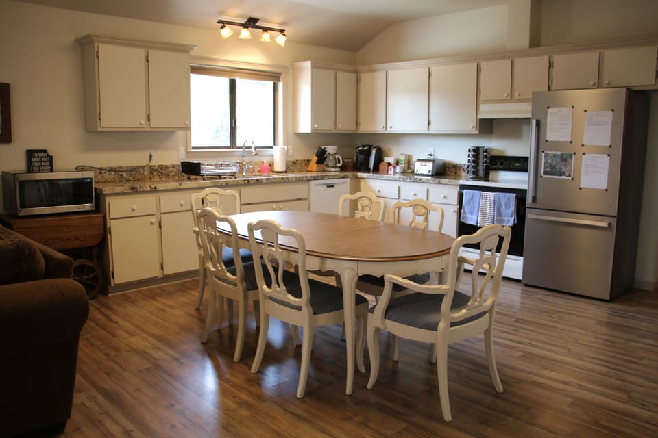 Fully stocked kitchen with spices and Keurig coffee maker! 