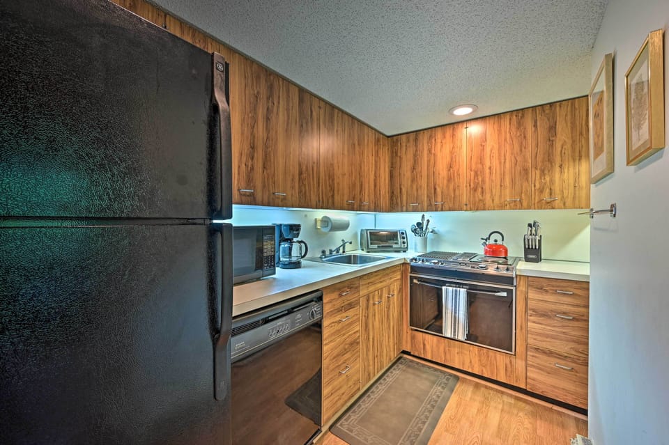 Fully Equipped Kitchen | Tea Kettle