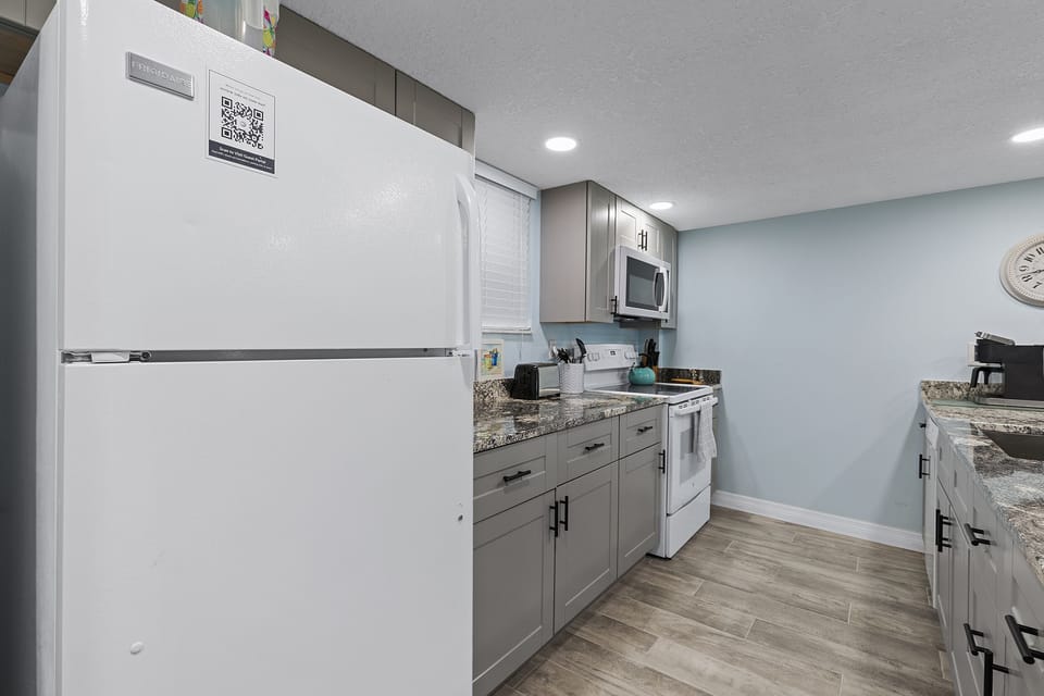 Fully Stocked Kitchen with New Updates
