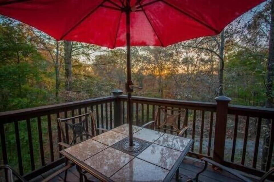 Sunset dinner on the deck