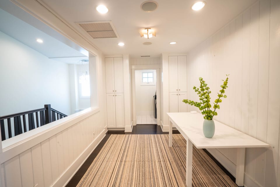 Laundry Room - Folding Area
