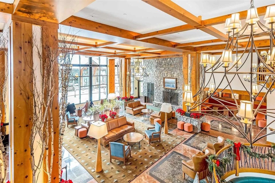 Lodge Lounge