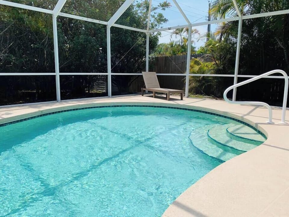 Relax poolside