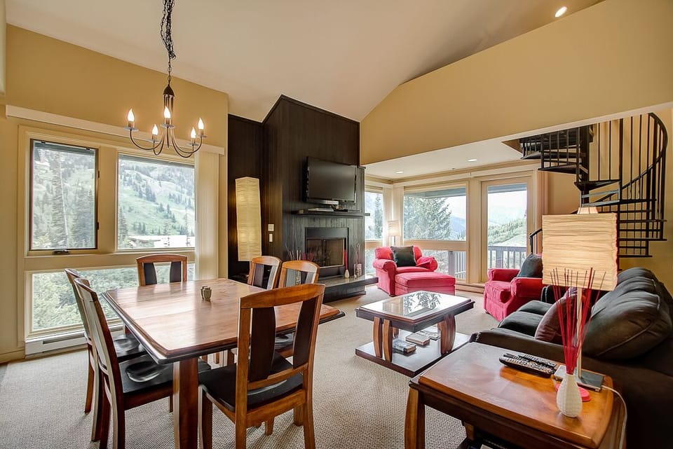 E Little Cottonwood Canyon Road MLS-18