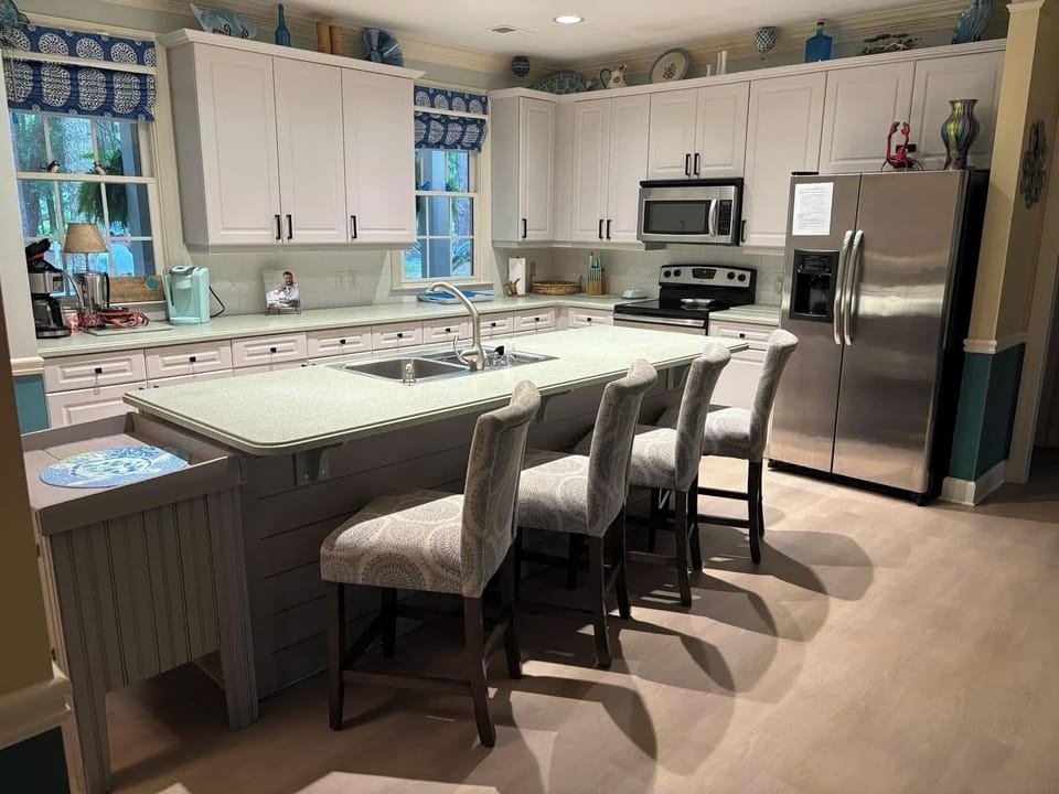 Kitchen fully equipped