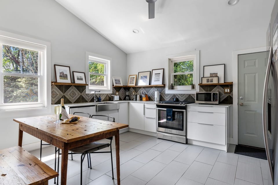 Fully Equipped Kitchen and Dining Area