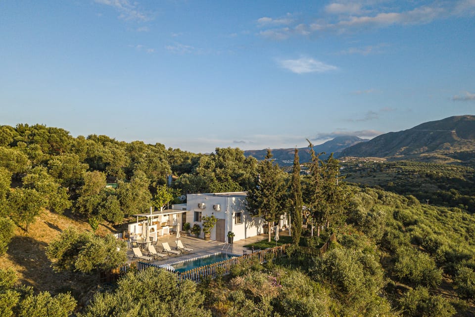 Panoramic aspect of the outstanding location of the Villa.