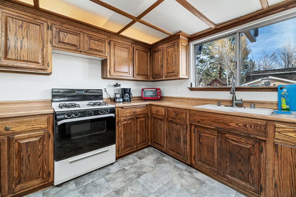 Kitchen. - Open Kitchen with newer appliances.