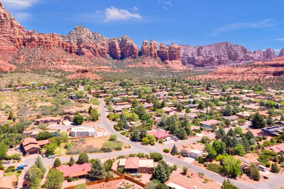 Close to Hiking / Biking Trails