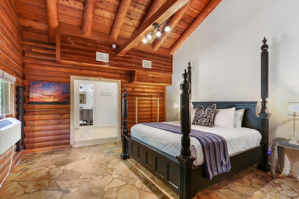 Comfortable king bed