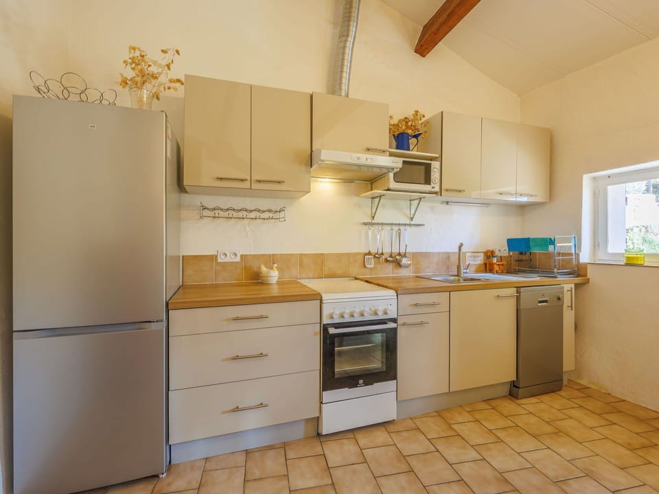 Cabinetry, Building, Countertop, Furniture, Property, Drawer, Kitchen, Wood, Interior Design, Flooring