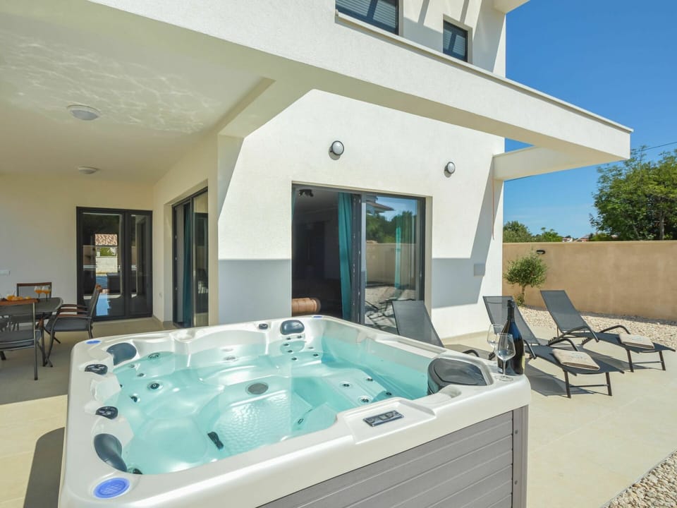 Furniture, Table, Window, Swimming Pool, Azure, Building, Chair, Lighting, Sky, Shade