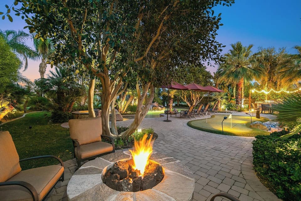 Gas firepit with seating for 4