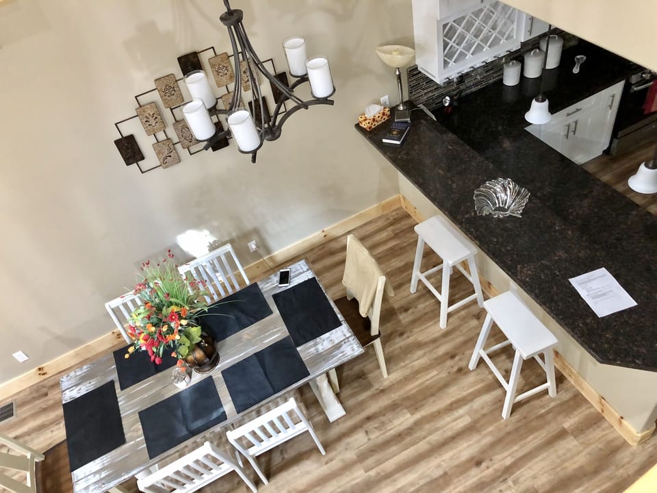 Living room/dinning area 