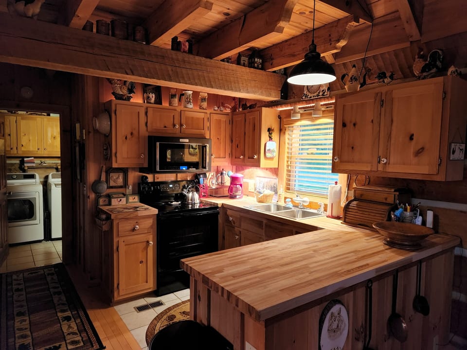 Supremely well-stocked kitchen.  Brand new washer and dryer.  Equipped!