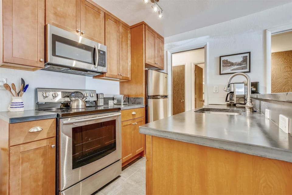 floor plan-kitchen-_mg_0704