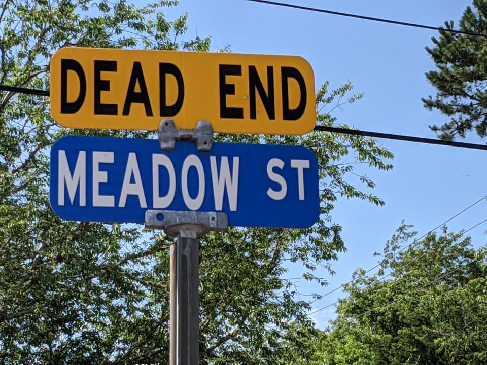 short cut if you walk/ bike to beach or matunuck osyter bar/ other restaurants