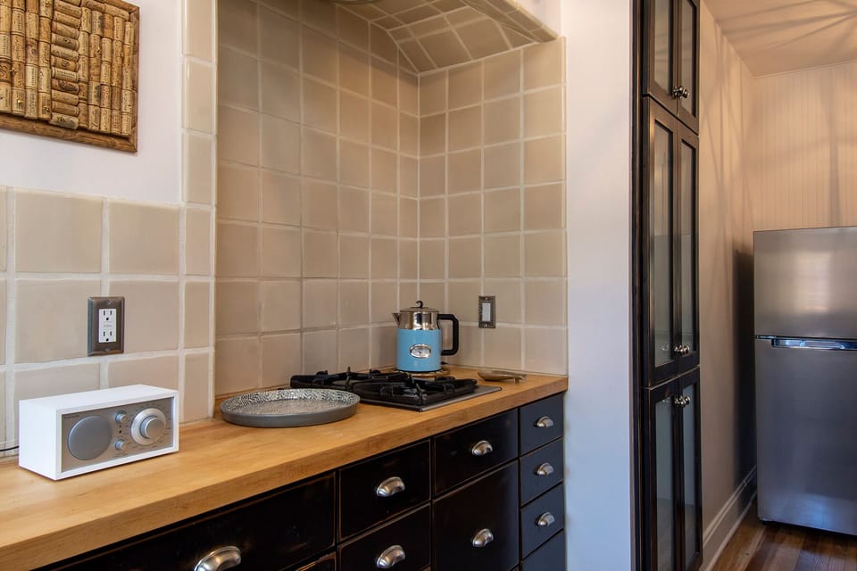 Kitchen with 2 burner gas stove top