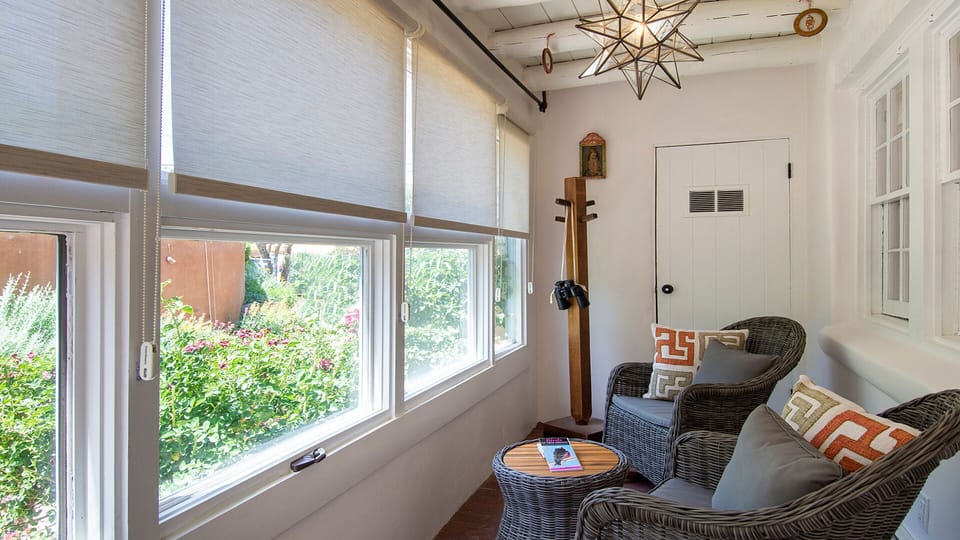 Sunroom/foyer