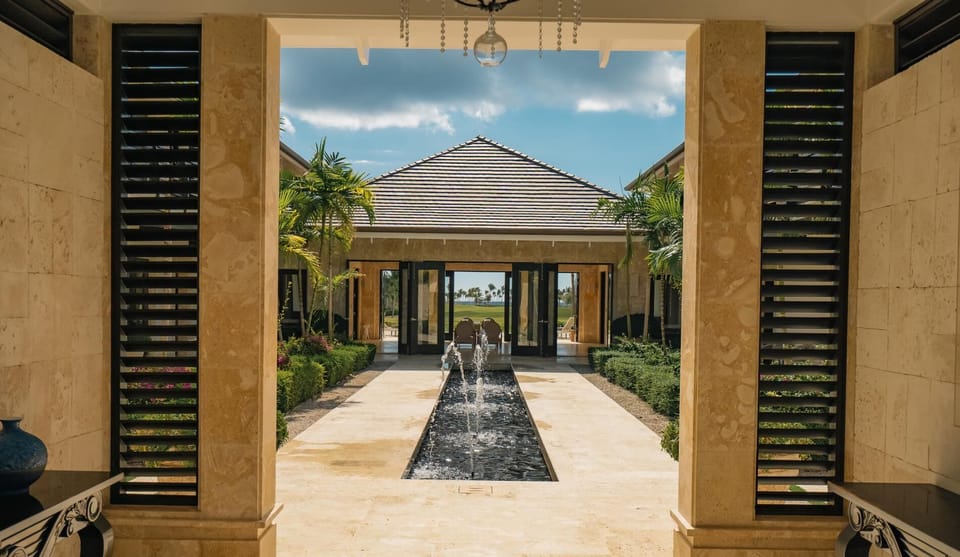 Arrecife 55 - Dramatic luxury villa with golf and ocean view (3447)