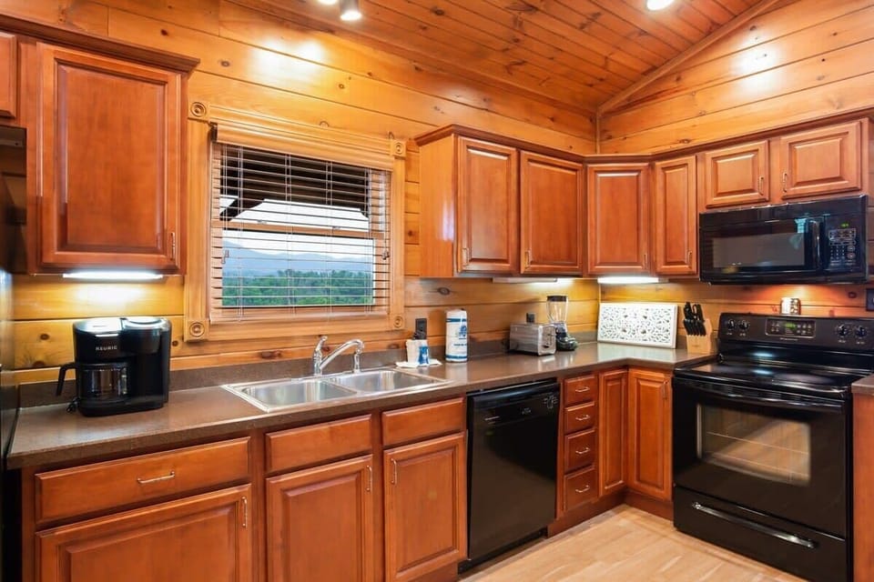 Kitchen Side View!