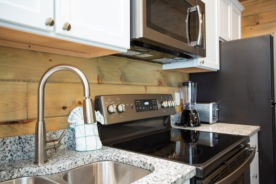 Kitchen Side View!