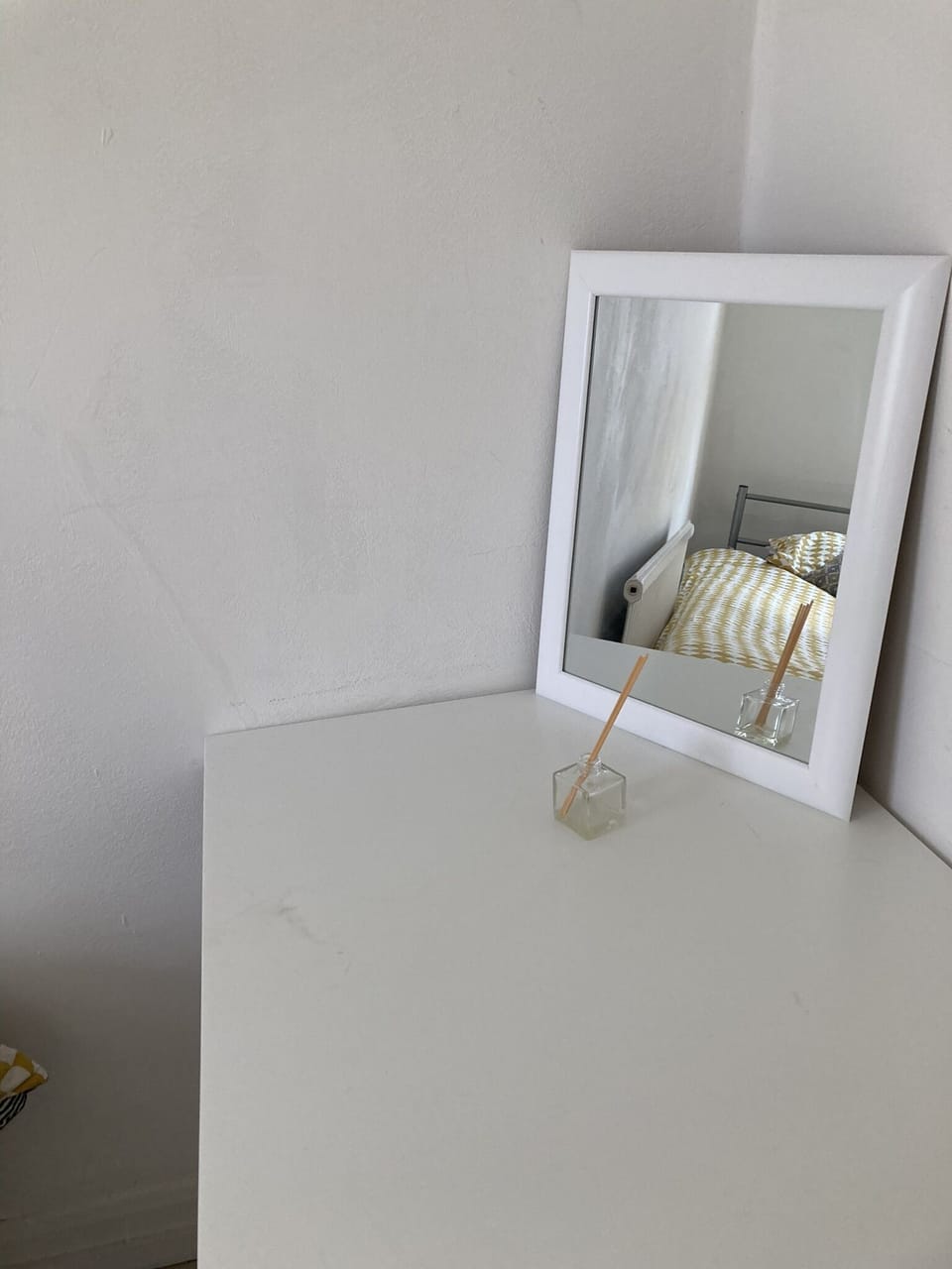 room 4 desk area